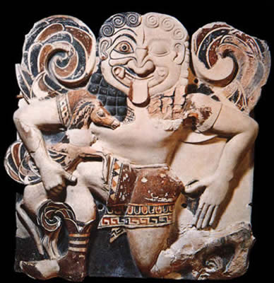 Gorgone proveniente dall'Athenaion di Siracusa, ora presso museo Orsi di Siracusa