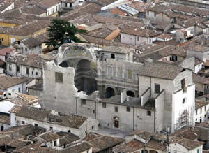 La chiesa di Santa Maria a Paganica, quartiere dell'Aquila